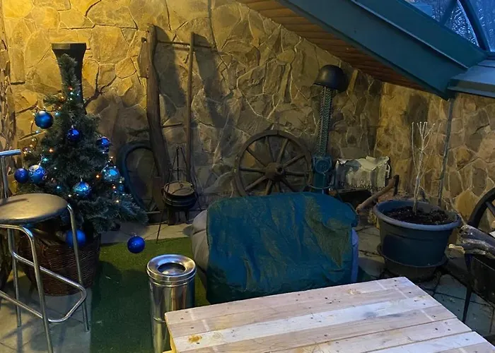 Cozy Center Apartment