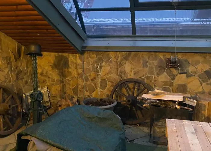 Cozy Center Apartment